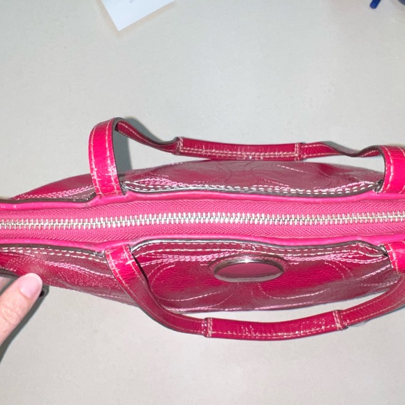 Coach raspberry pink patent stitched leather zip top bag - Picture 5 of 9
